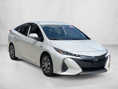 Certified 2022 Toyota Prius Prime XLE FWD image 3