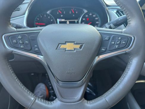 Used 2017 Chevrolet Malibu LT w/ Driver Confidence Package FWD image 13