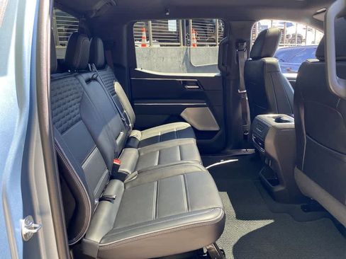 Used 2025 GMC Sierra EV Denali AWD/4WD image 17