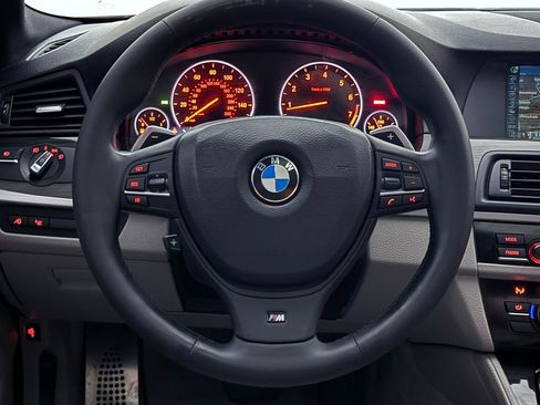 Used 2013 BMW 550i Sedan RWD image 31