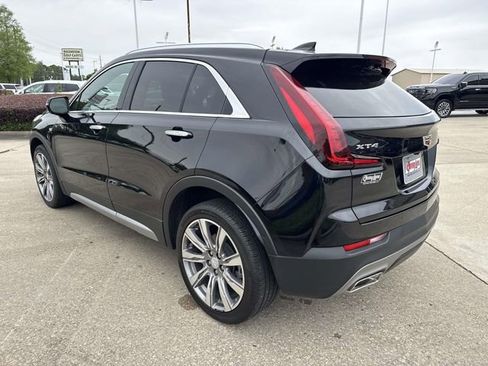Used 2023 Cadillac XT4 Premium Luxury w/ Enhanced Visibility Package FWD image 6