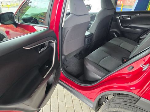 Used 2025 Toyota RAV4 XLE w/ Convenience Package AWD/4WD image 17