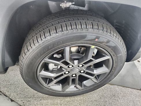 New 2025 Jeep Grand Cherokee L Limited image 20