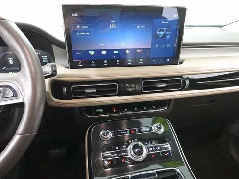 Used 2023 Lincoln Nautilus AWD w/ Premium Package image 17
