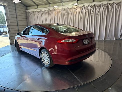 Used 2013 Ford Fusion SE FWD image 7