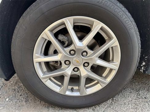 Used 2022 Chevrolet Equinox LS w/ LS Convenience Package image 29