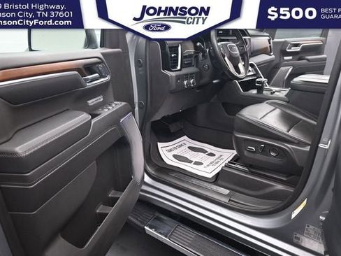 Used 2024 GMC Sierra 1500 Denali w/ Technology Package AWD/4WD image 16