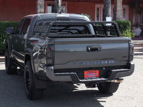 Used 2020 Toyota Tacoma TRD Off-Road w/ Technology Package AWD/4WD image 6