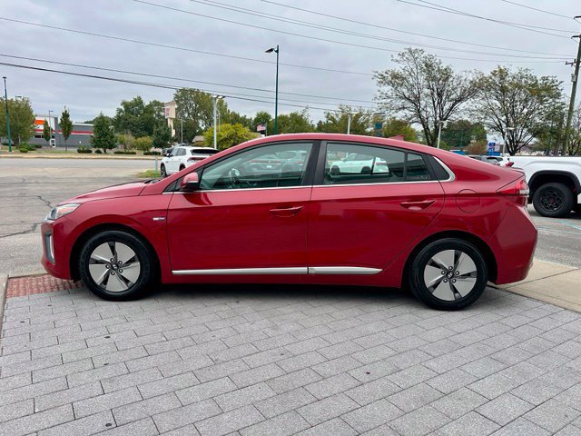 Used 2020 Hyundai Ioniq SE FWD image 4
