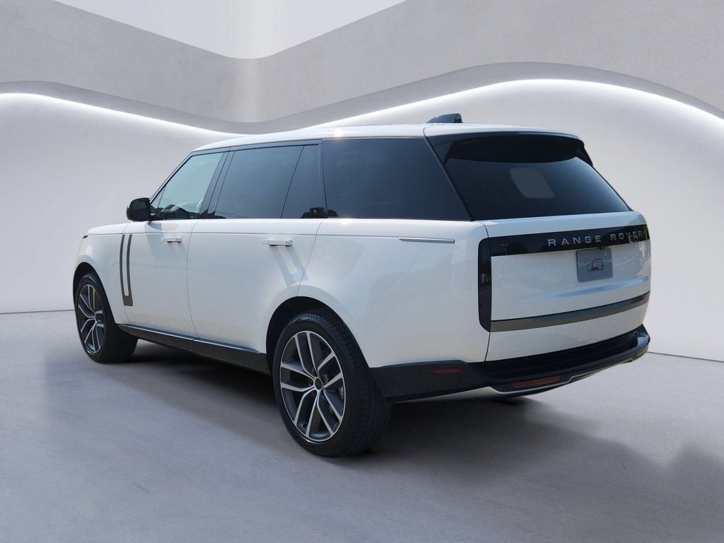 New 2026 Land Rover Range Rover Long Wheelbase SE AWD/4WD image 4