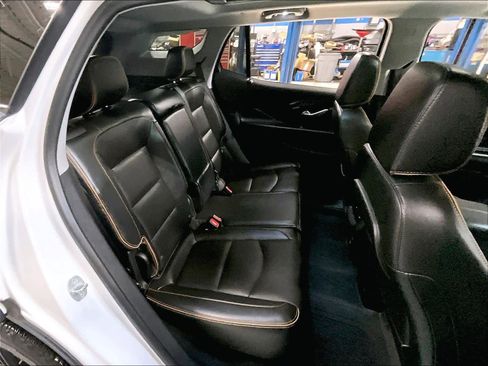 Used 2022 GMC Terrain AT4 w/ Infotainment Package II image 15