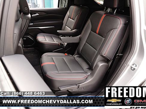 New 2026 Chevrolet Traverse RS w/ LPO, Floor Liner Package image 14