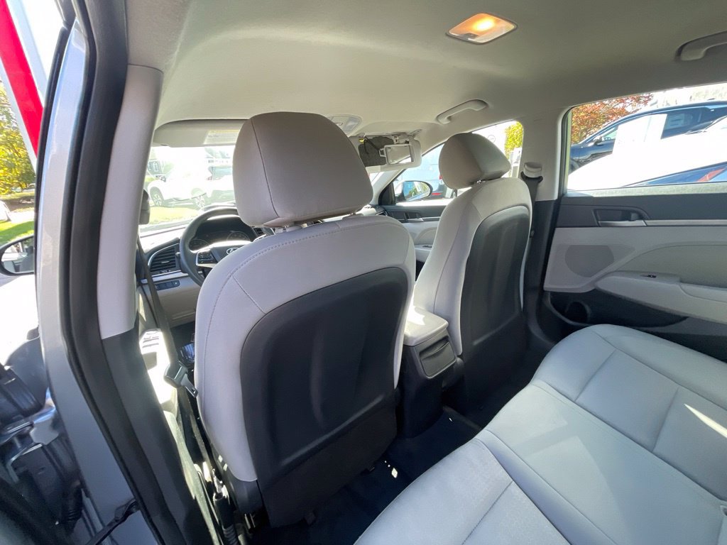 Used 2017 Hyundai Elantra SE FWD image 19