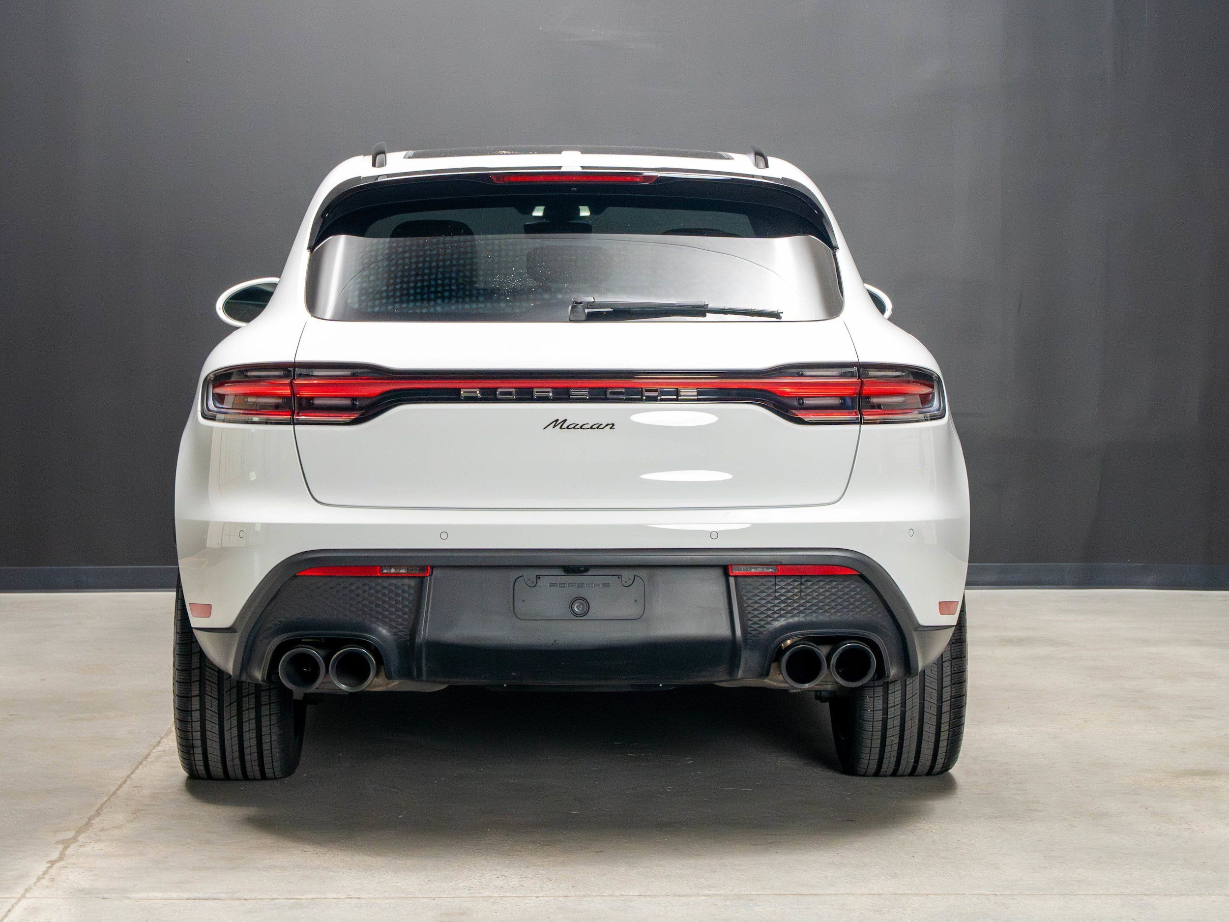 Certified 2026 Porsche Macan AWD/4WD image 6