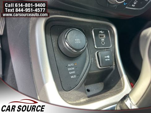 Used 2019 Jeep Compass Latitude AWD/4WD image 19
