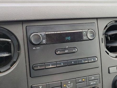 Used 2015 Ford F250 XL w/ XL Decor Group AWD/4WD image 26