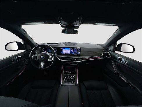 Used 2023 BMW X7 xDrive40i w/ Executive Package image 9