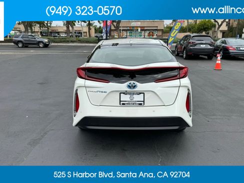 Used 2019 Toyota Prius Prime Advanced w/ Carpet Mat Package FWD image 5