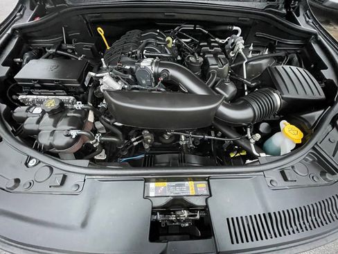 Used 2024 Dodge Durango GT image 34