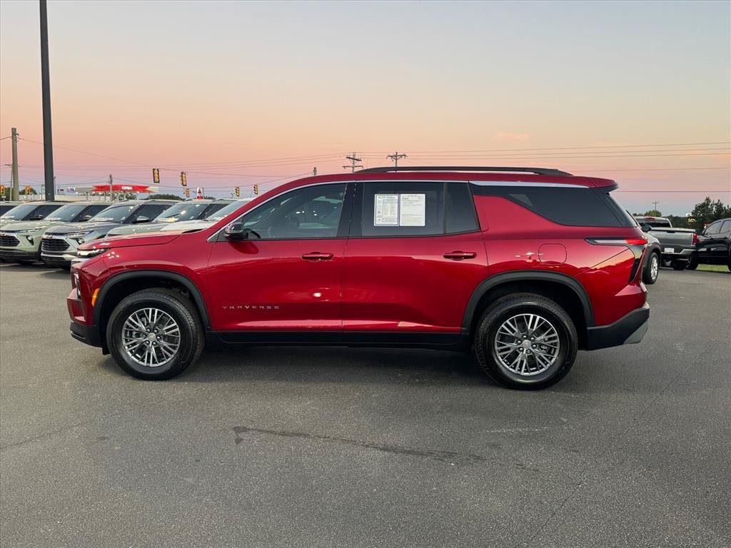 Used 2027 Chevrolet Traverse LT FWD image 6