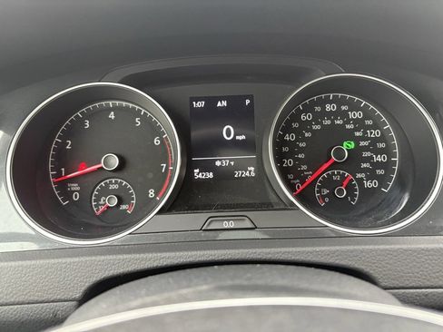 Used 2019 Volkswagen Golf SE w/ Driver Assistance Package image 17