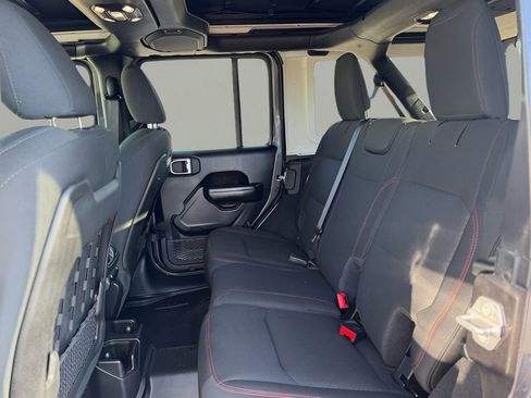 Used 2021 Jeep Wrangler Unlimited Rubicon image 10