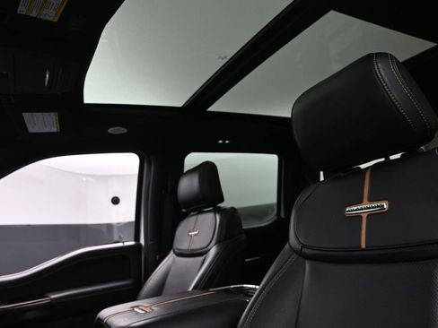 Used 2024 Ford F250 Platinum image 30