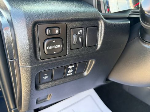 Used 2018 Toyota 4Runner SR5 Premium AWD/4WD image 17
