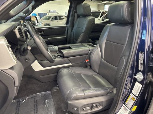 Used 2022 Toyota Tundra Platinum image 11