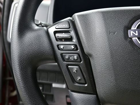 Used 2023 Nissan Frontier SV image 6