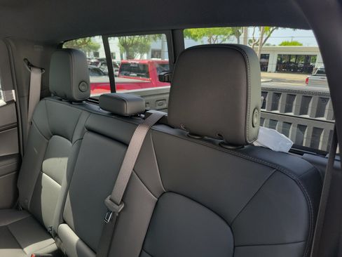 New 2026 GMC Canyon Elevation w/ Convenience Package RWD image 12