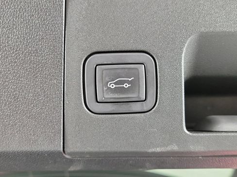Certified 2024 Cadillac XT4 Premium Luxury AWD/4WD image 10