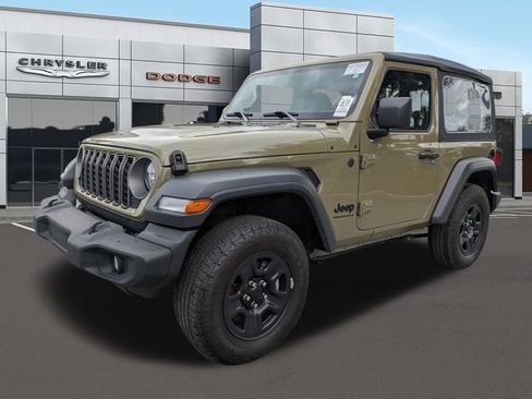 Used 2025 Jeep Wrangler Sport AWD/4WD image 8