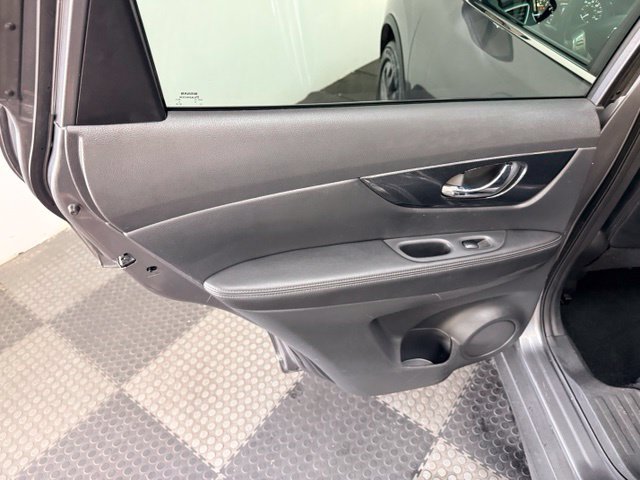 Used 2016 Nissan Rogue SL AWD/4WD image 31