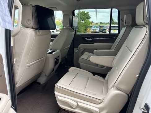 Used 2023 GMC Yukon XL Denali w/ Advanced Technology Package AWD/4WD image 13