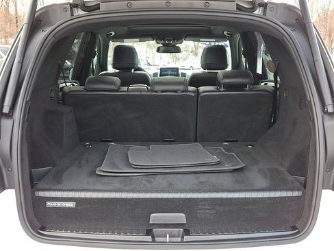 Used 2018 Mercedes-Benz GLE 550e 4MATIC image 28