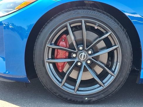 Certified 2024 Nissan Z Performance w/ Floor Mat Package RWD image 11