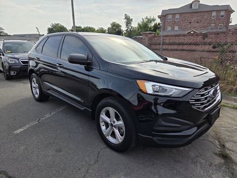 Used 2019 Ford Edge SE FWD image 3