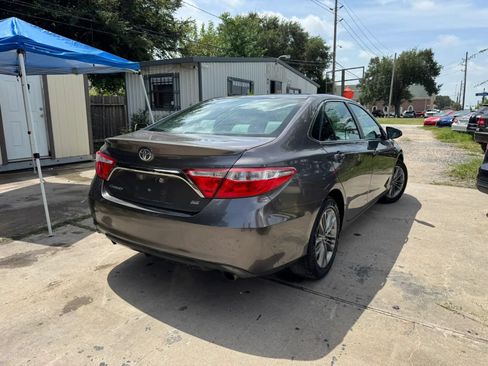 Used 2016 Toyota Camry SE FWD image 6