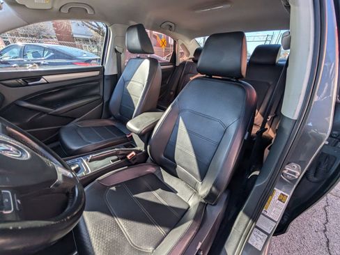 Used 2015 Volkswagen Passat 1.8T Limited Edition image 16