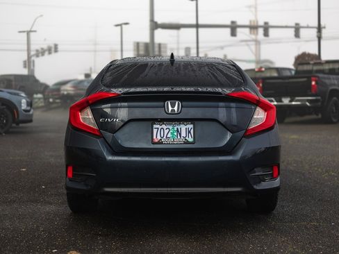 Used 2017 Honda Civic EX-T image 9