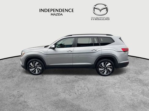 Used 2025 Volkswagen Atlas SE image 6