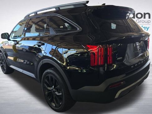 Certified 2022 Kia Sorento SX Prestige w/ Rust Color Package image 8