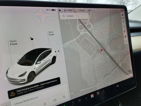 Used 2021 Tesla Model 3 Standard Range Plus image 4