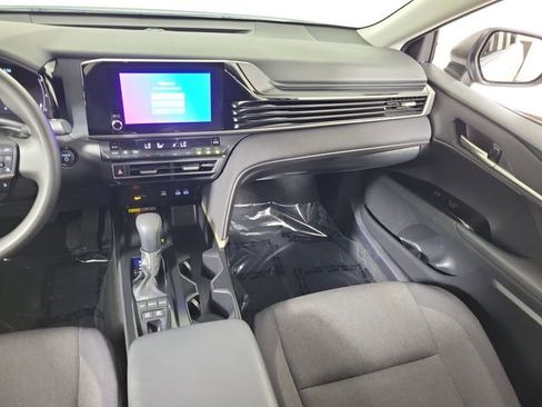 Used 2025 Toyota Camry LE FWD image 17
