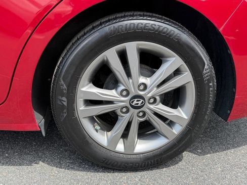 Used 2017 Hyundai Elantra Value Edition FWD image 27
