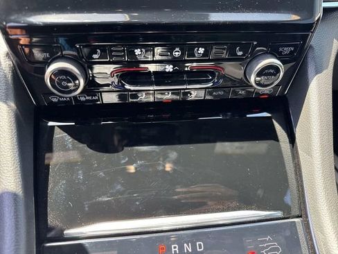 New 2024 Jeep Grand Cherokee Overland w/ Trailer Tow Package image 18