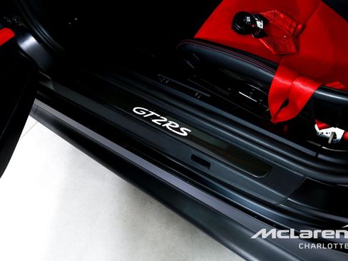 Used 2018 Porsche 911 GT2 RS RWD image 16