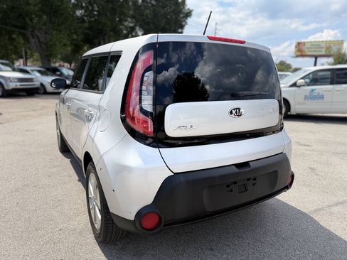 Used 2015 Kia Soul FWD image 7