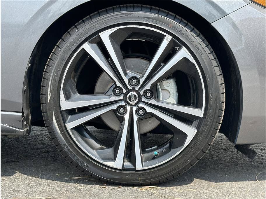 Used 2020 Nissan Sentra SR FWD image 29